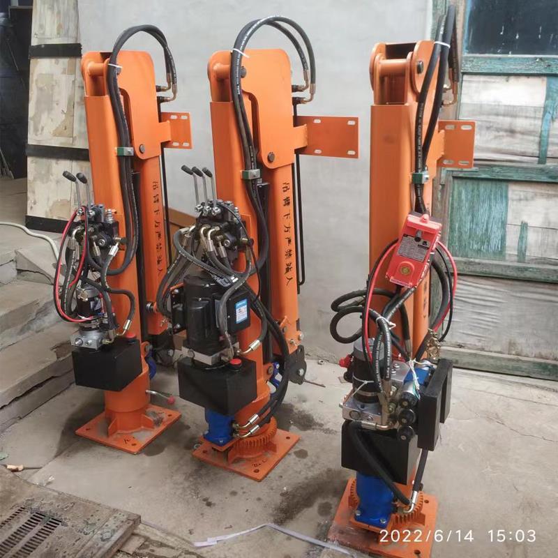 克拉玛依市重汽蓝牌随车吊 3.2吨 国六动力强 液压驱动 农用自卸起重机